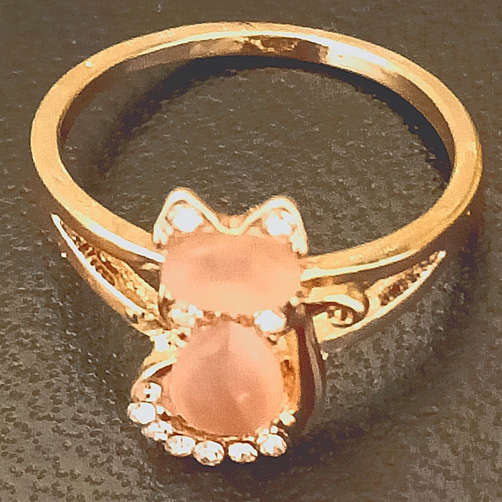 Cutie kitty ring in rose gold and size 8
